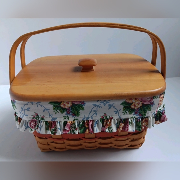 Longaberger Other - Longaberger Vintage Mothers Day Collection Handwoven Lided Basket